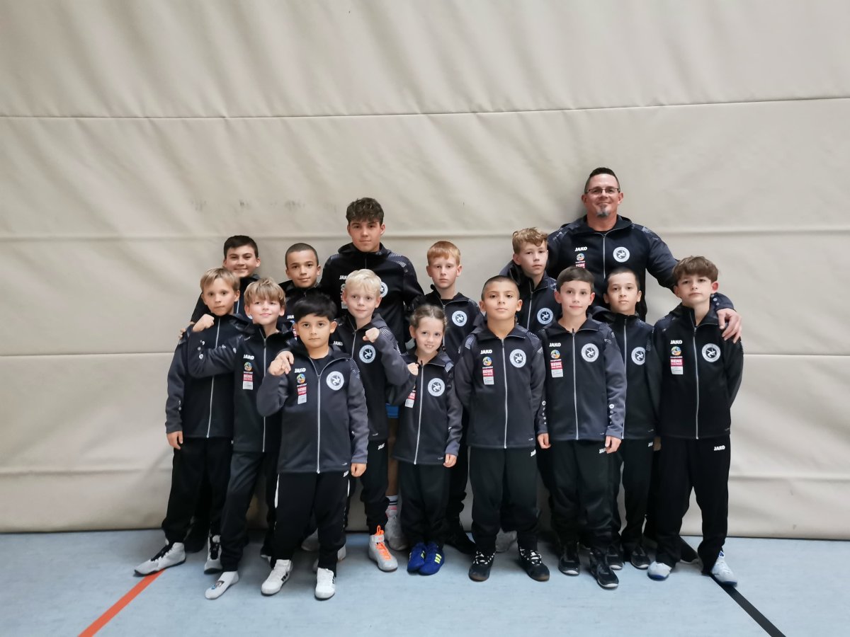 Grandioser Auftakt unserer Schülermannschaft! 🖤🤍🤼‍♂️